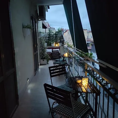 Gio House 3* بومبيي