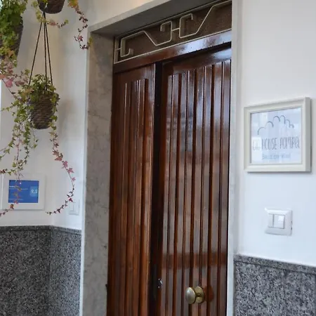 Gio House 3*